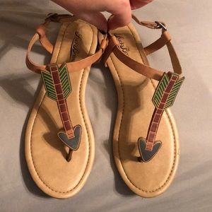 Lucky Brand Arrow Sandals